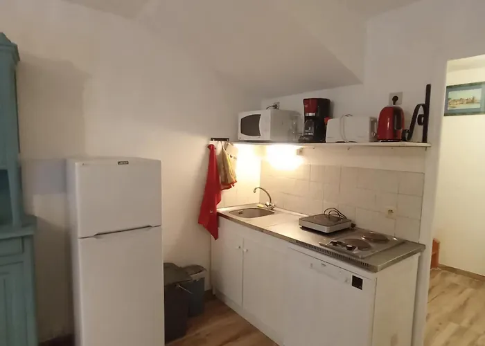 6impdes10 Pour 6 Personnes Idealement Situe Apartman Collioure